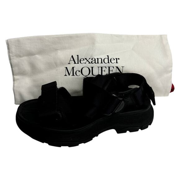 Alexander McQueen Tread Flat Sandals Size 37 Black - NWT - Picture 8 of 8